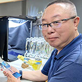 こんにちは、ベスト・クラフトです！名古屋の工房から全国のお客さまへ、「大切な想い」をクリスタルギフトに刻みます。直筆のメッセージやロゴを、熟練の職人が一点ずつ丁寧に加工。手にした方の心にずっと残る、世界に一つの贈り物をお作りします。